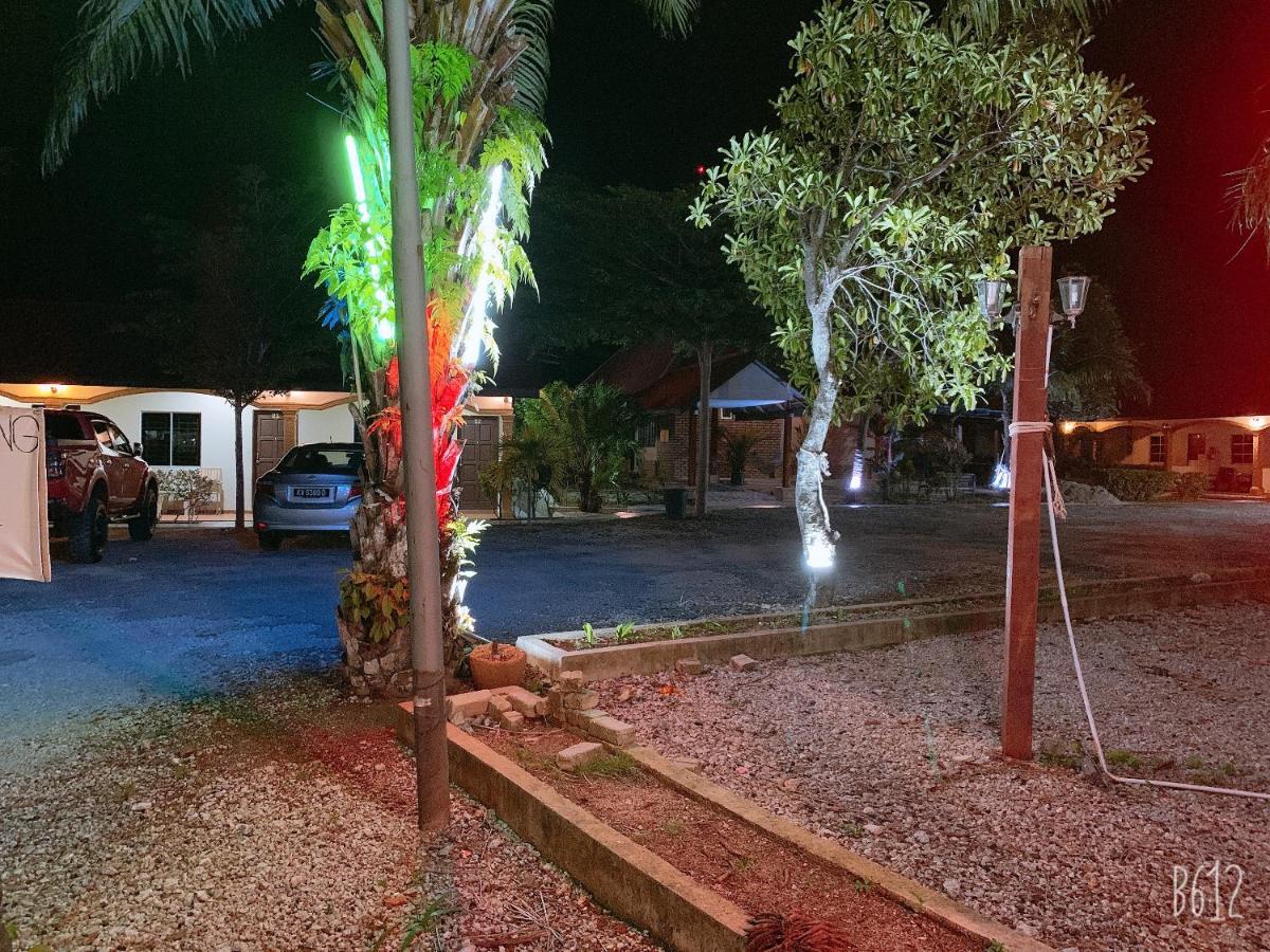Dhania Cenang Beach Motel Pantai Cenang  Exterior foto