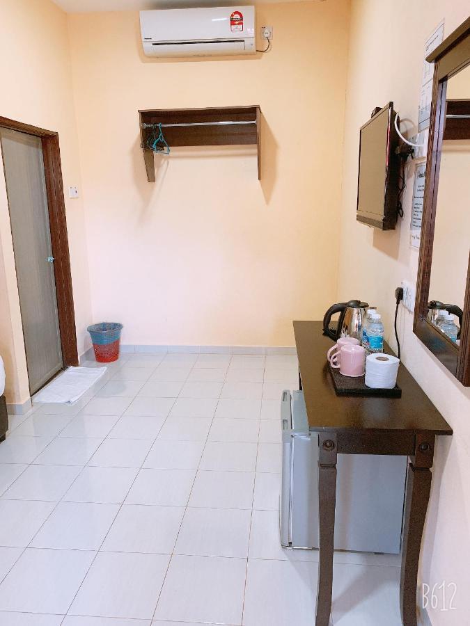Dhania Cenang Beach Motel Pantai Cenang  Exterior foto