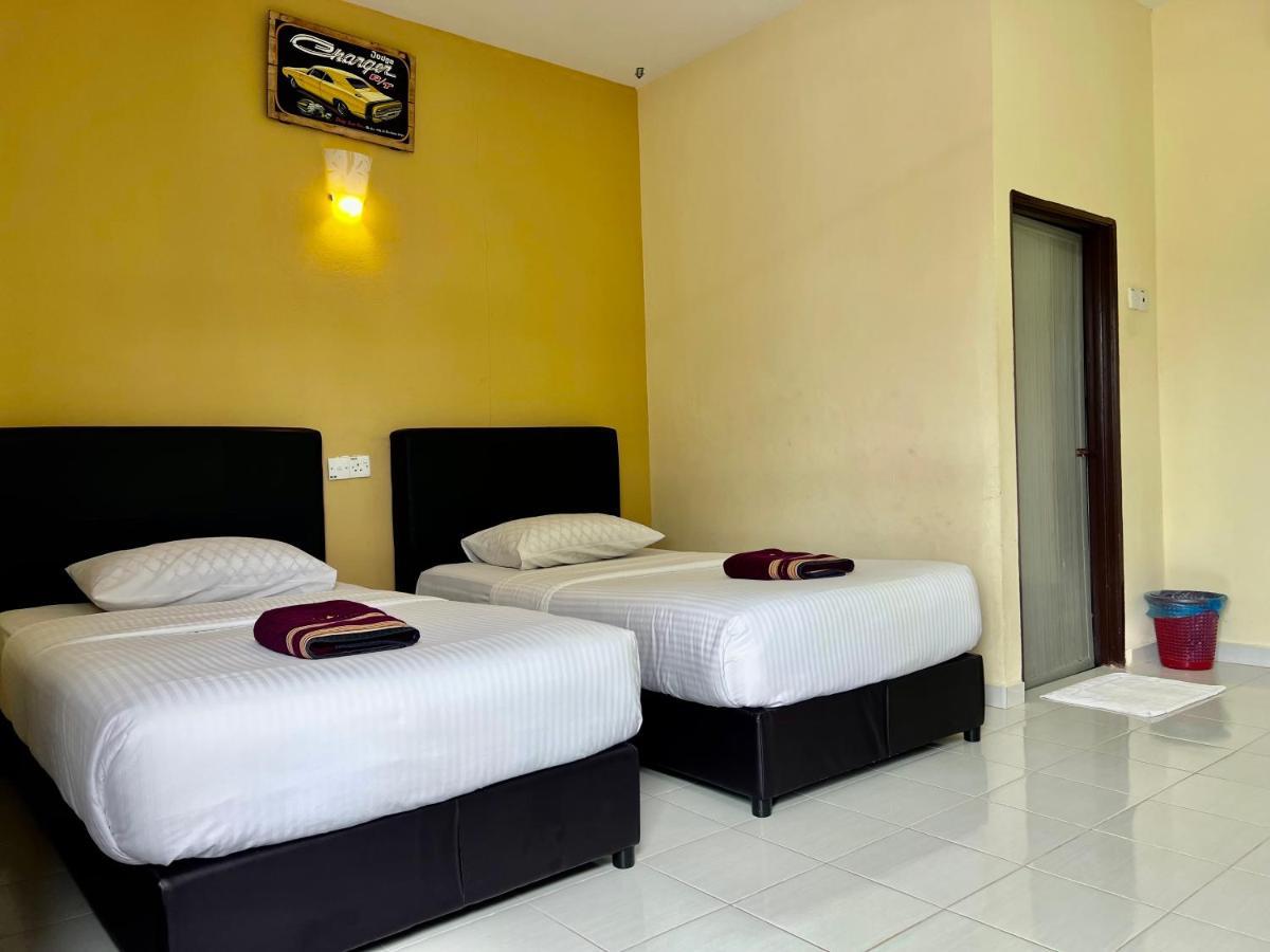 Dhania Cenang Beach Motel Pantai Cenang  Exterior foto