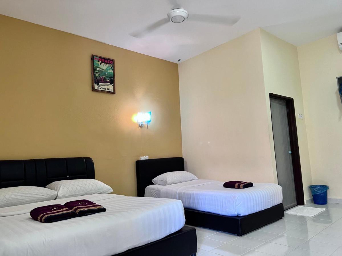 Dhania Cenang Beach Motel Pantai Cenang  Exterior foto