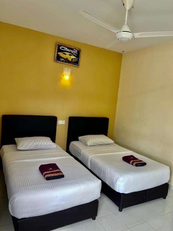 Dhania Cenang Beach Motel Pantai Cenang  Exterior foto