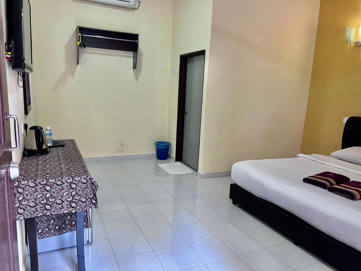 Dhania Cenang Beach Motel Pantai Cenang  Exterior foto
