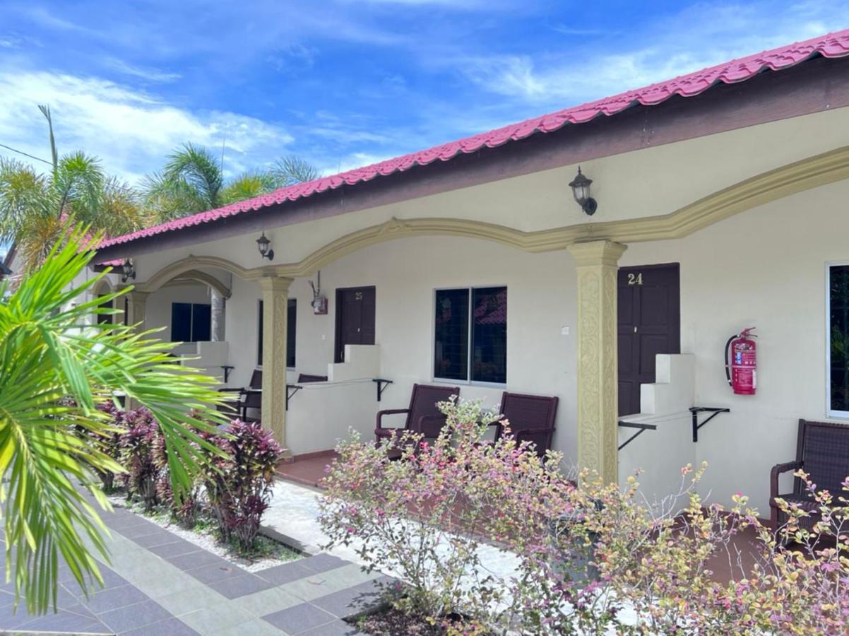 Dhania Cenang Beach Motel Pantai Cenang  Exterior foto