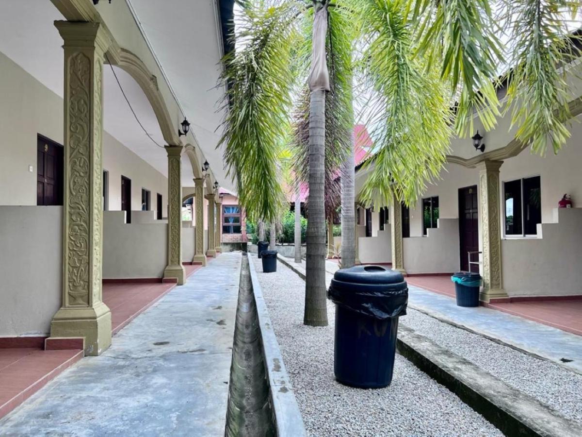 Dhania Cenang Beach Motel Pantai Cenang  Exterior foto