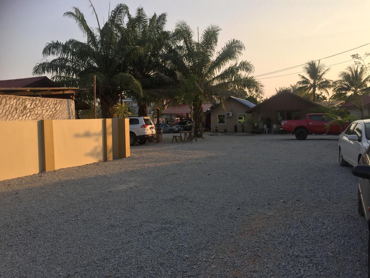 Dhania Cenang Beach Motel Pantai Cenang  Exterior foto