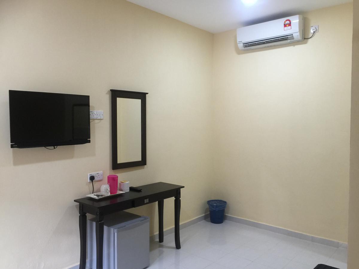 Dhania Cenang Beach Motel Pantai Cenang  Exterior foto