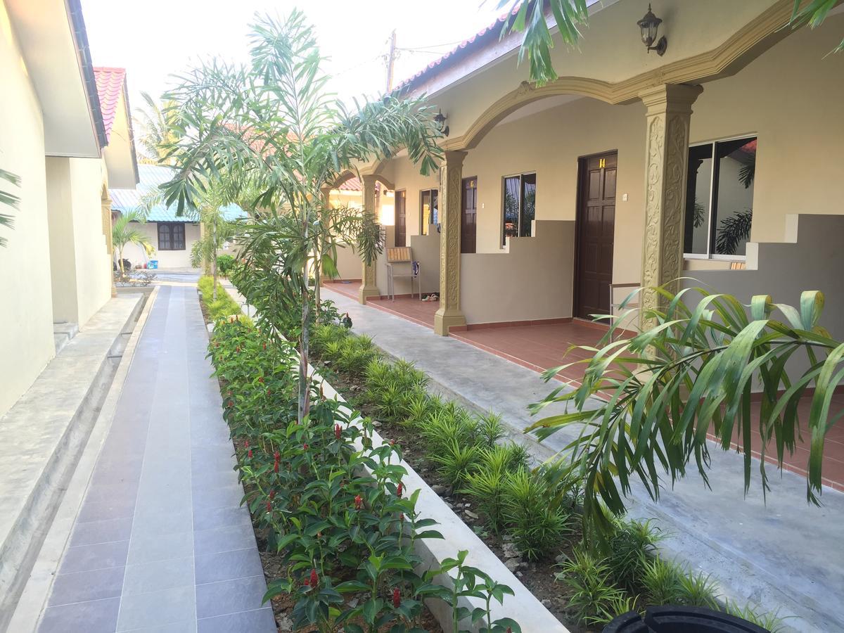 Dhania Cenang Beach Motel Pantai Cenang  Exterior foto