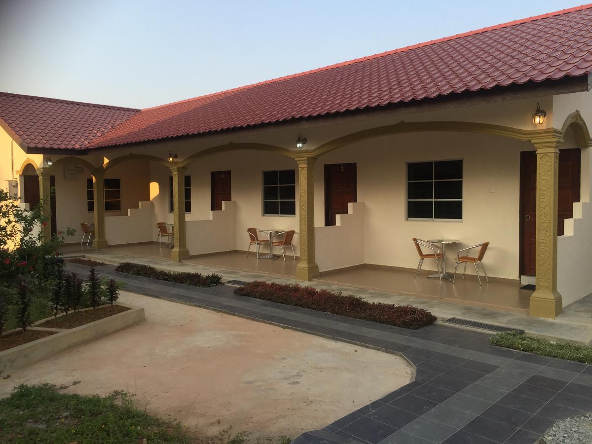 Dhania Cenang Beach Motel Pantai Cenang  Exterior foto