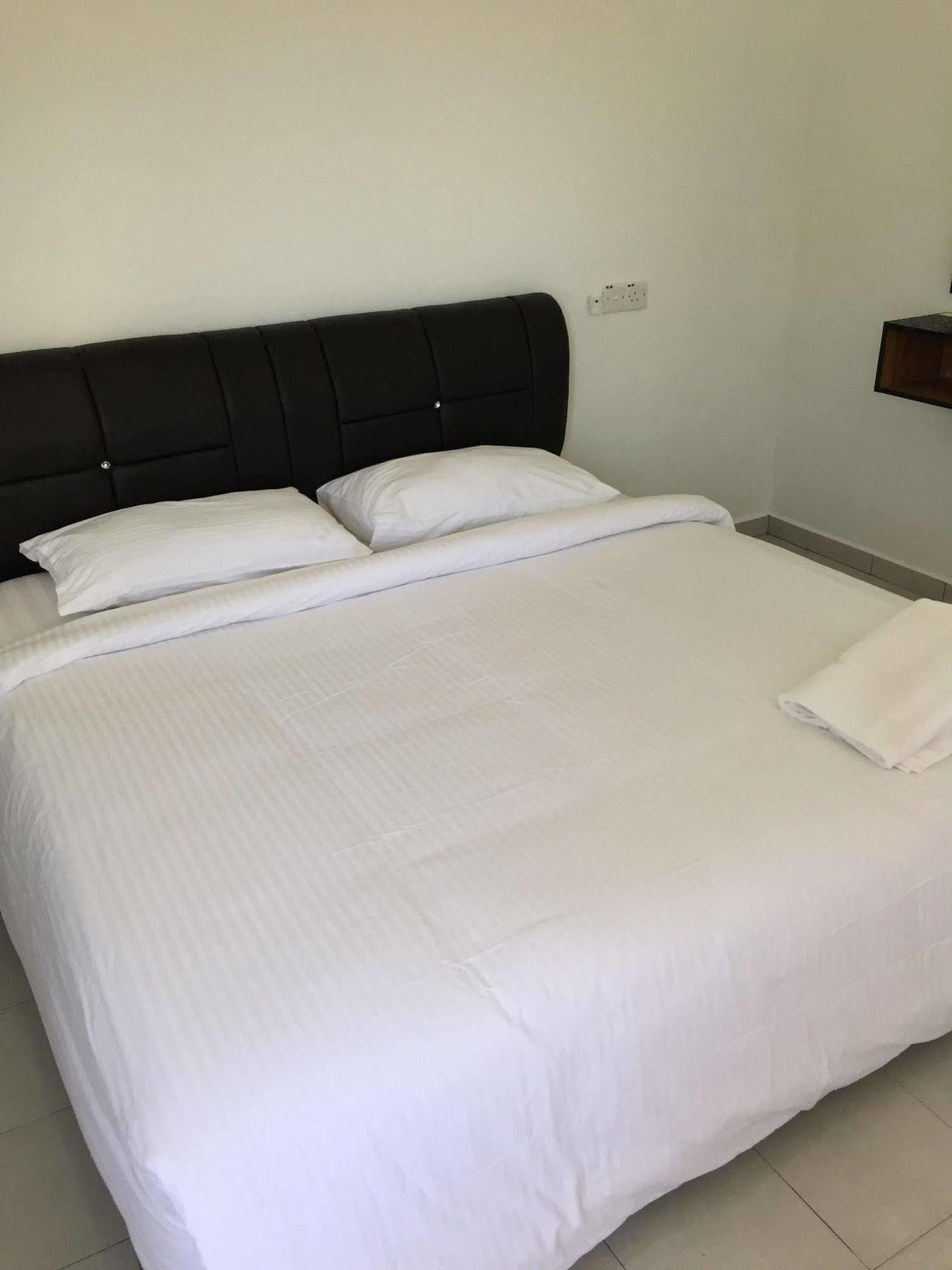 Dhania Cenang Beach Motel Pantai Cenang  Exterior foto